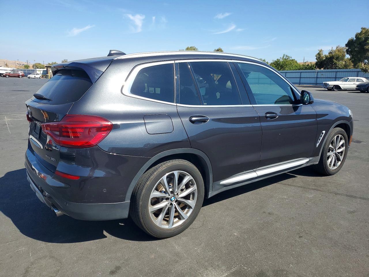2019 BMW X3 xDrive30I - zdjęcie 3