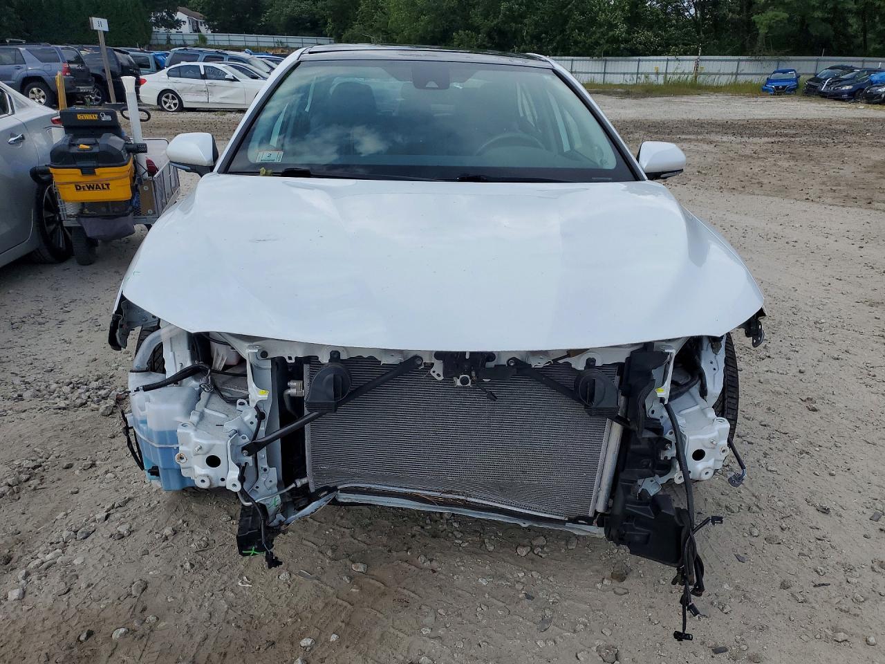 2019 Toyota Camry Xle V6 - zdjęcie 5
