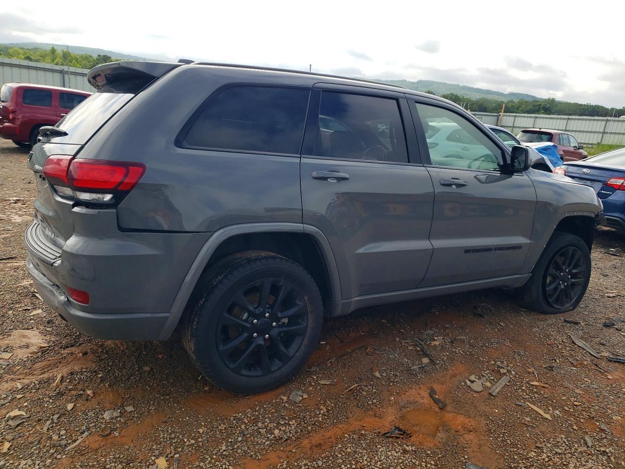 2022 Jeep Grand Cherokee Laredo E - zdjęcie 3