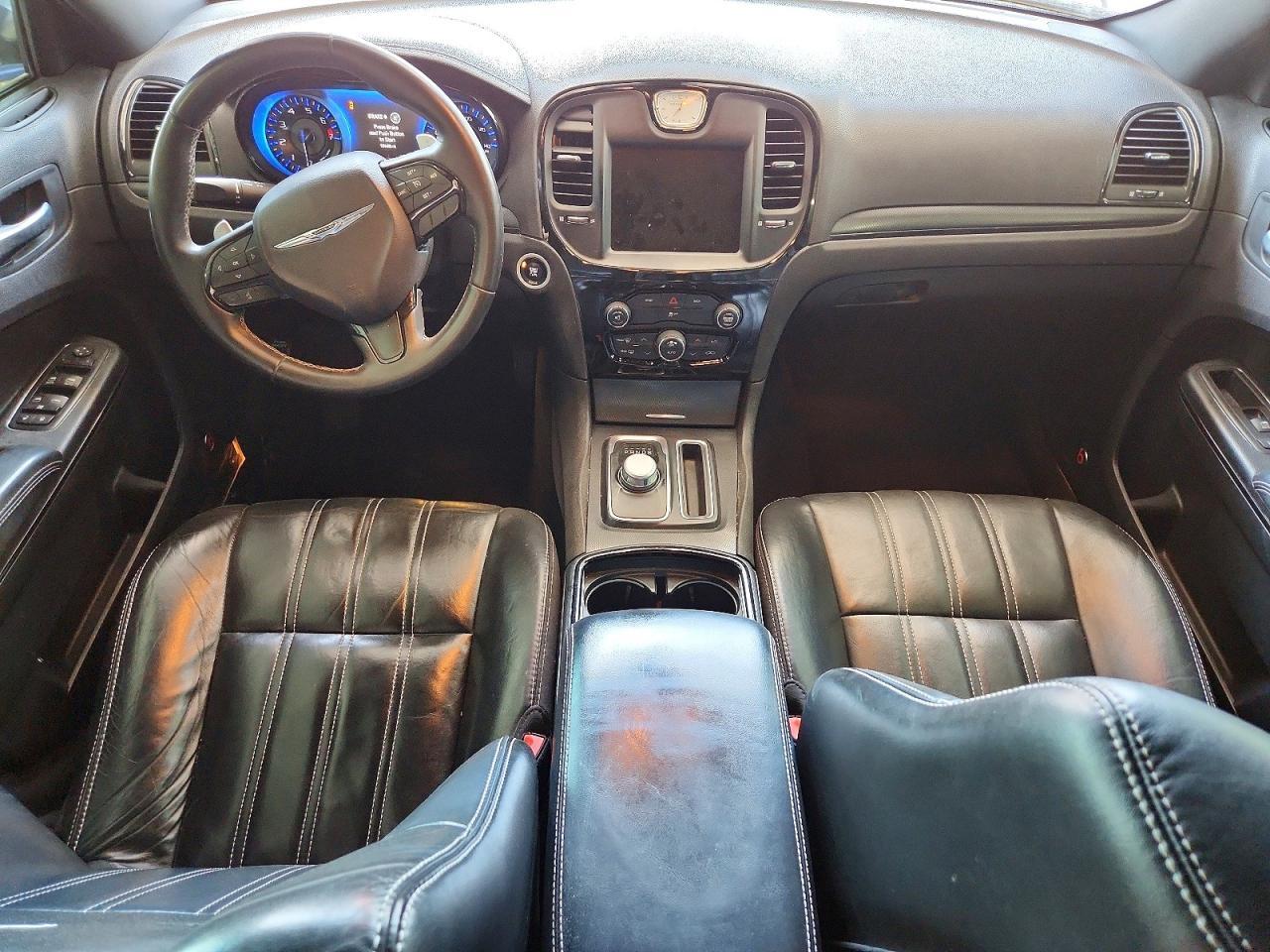 2016 Chrysler 300 S - zdjęcie 8