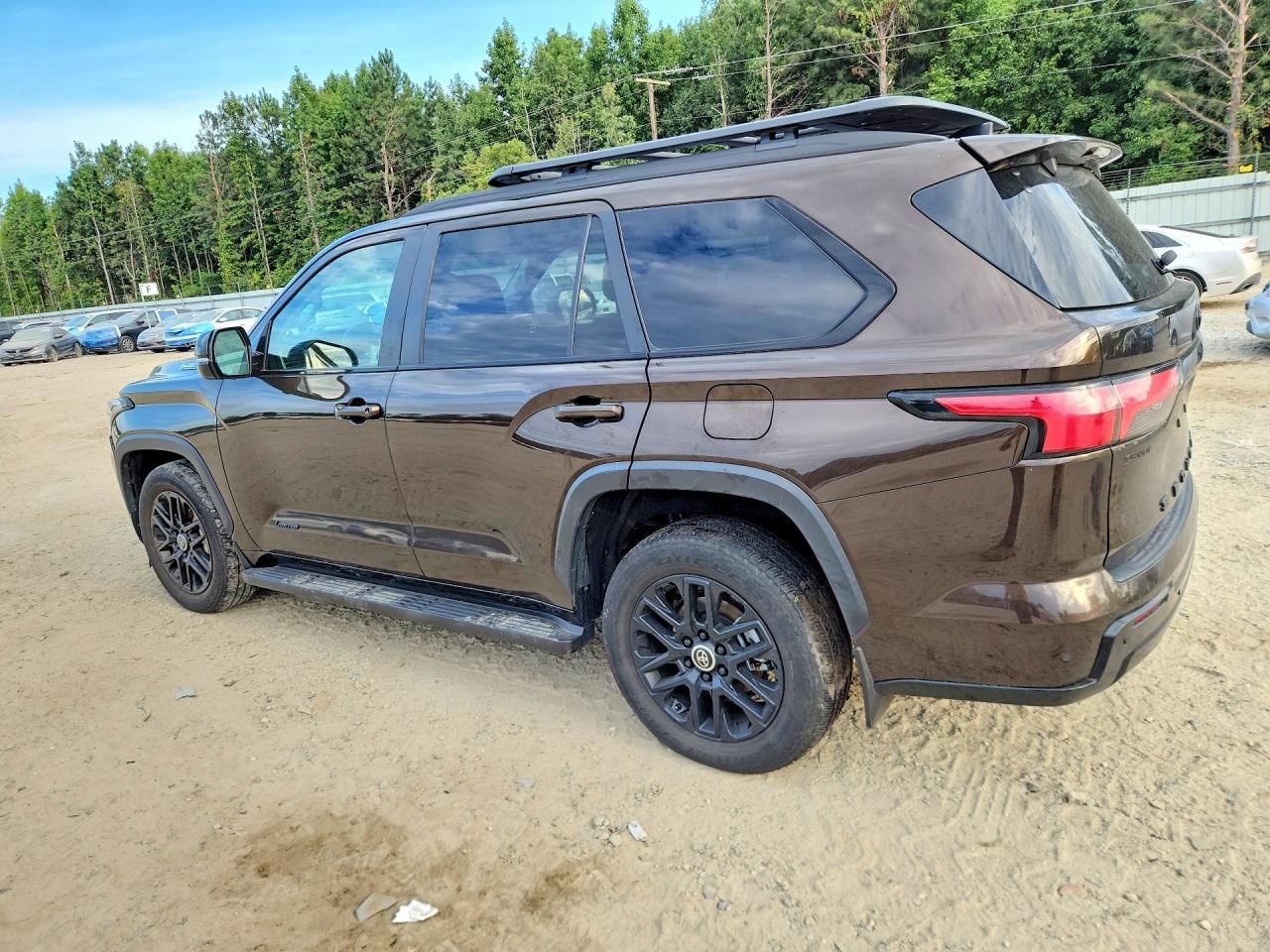 2024 Toyota Sequoia Limited - zdjęcie 2