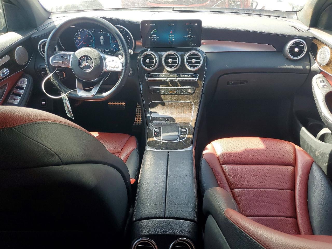 2021 Mercedes-Benz Glc Coupe 300 4Matic - zdjęcie 8