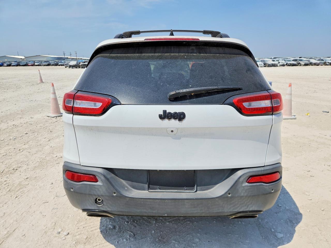 2015 Jeep Cherokee Latitude - zdjęcie 6