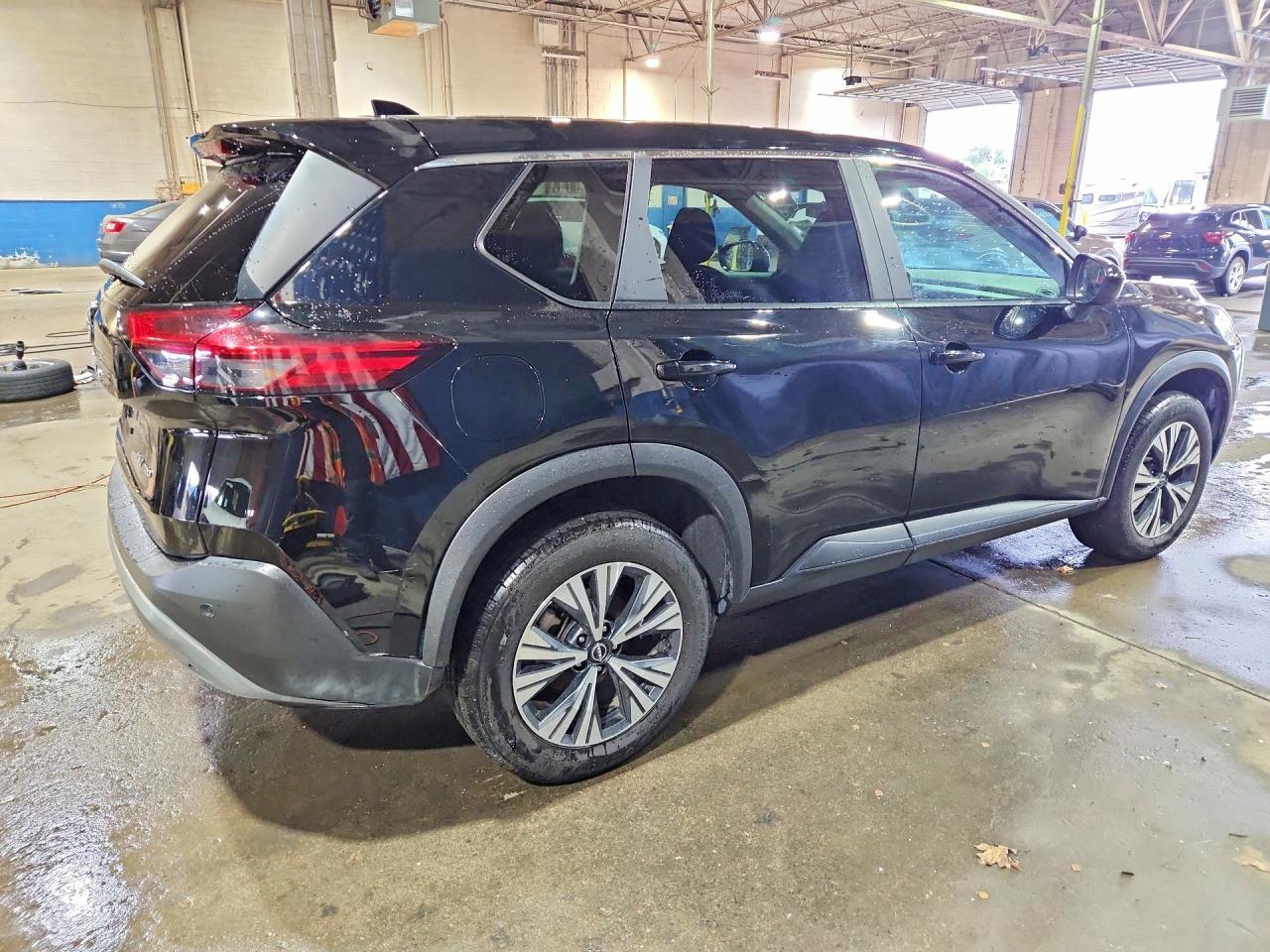 2023 Nissan Rogue Sv - zdjęcie 3
