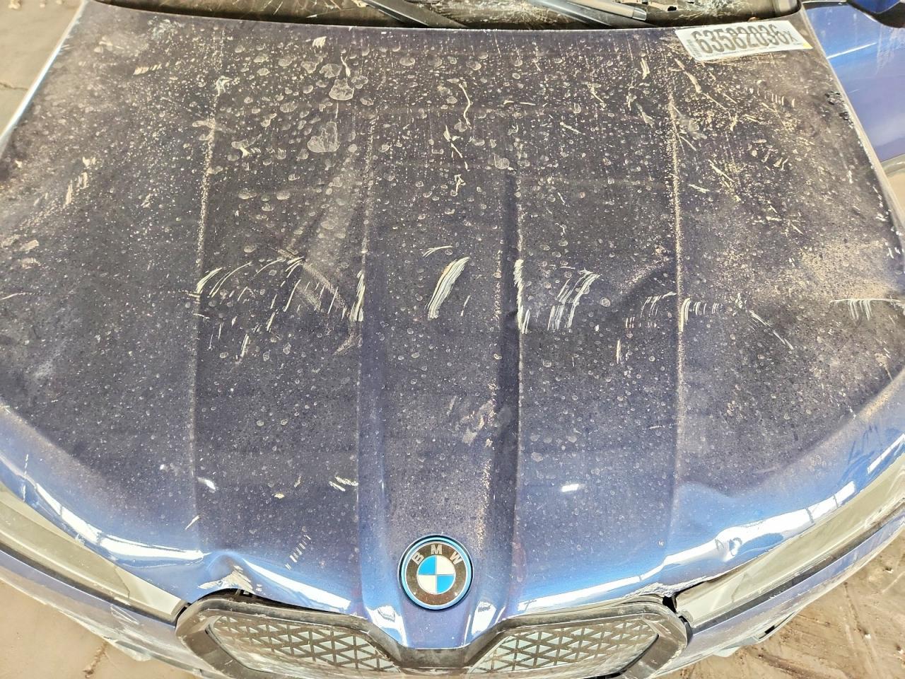 2022 BMW Ix xDrive50 - zdjęcie 12