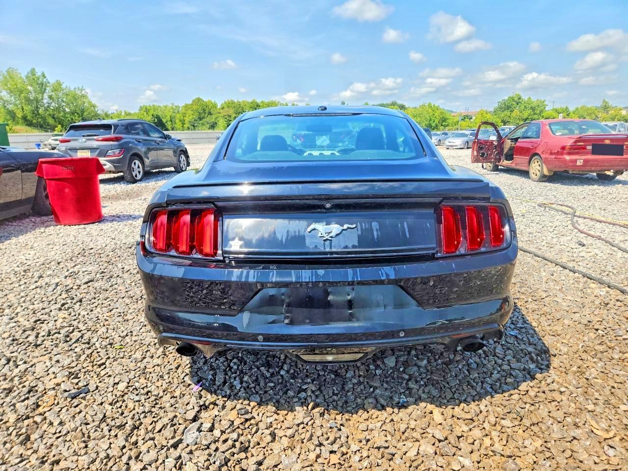 2017 Ford Mustang - zdjęcie 6