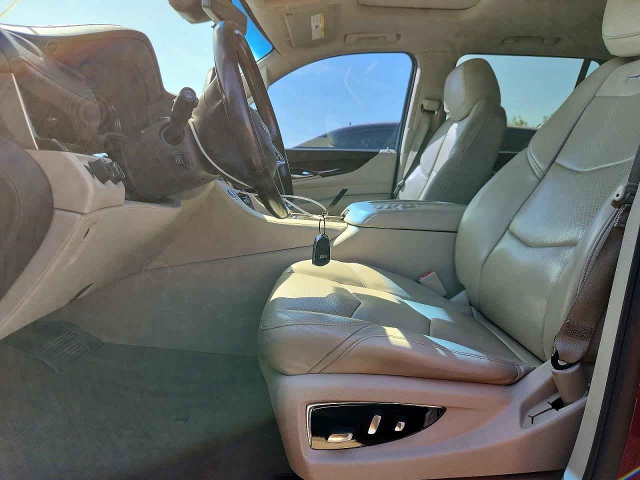 2017 Cadillac Escalade Premium Luxury - zdjęcie 7