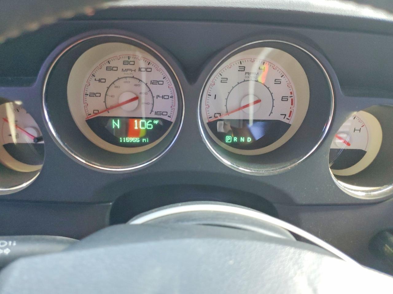 2014 Dodge Challenger R/T - zdjęcie 9