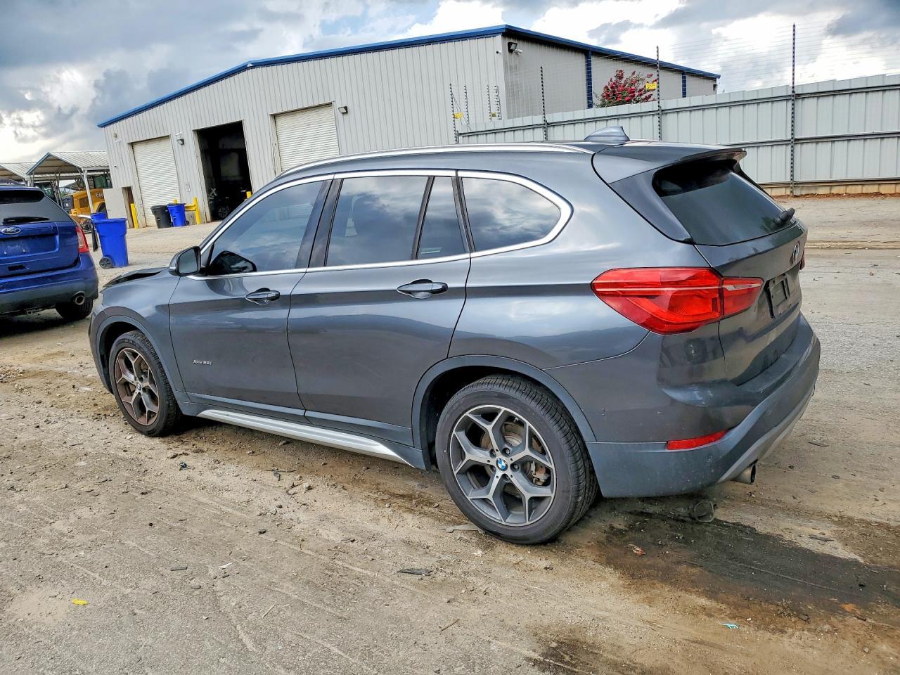 2016 BMW X1 xDrive28I - zdjęcie 2