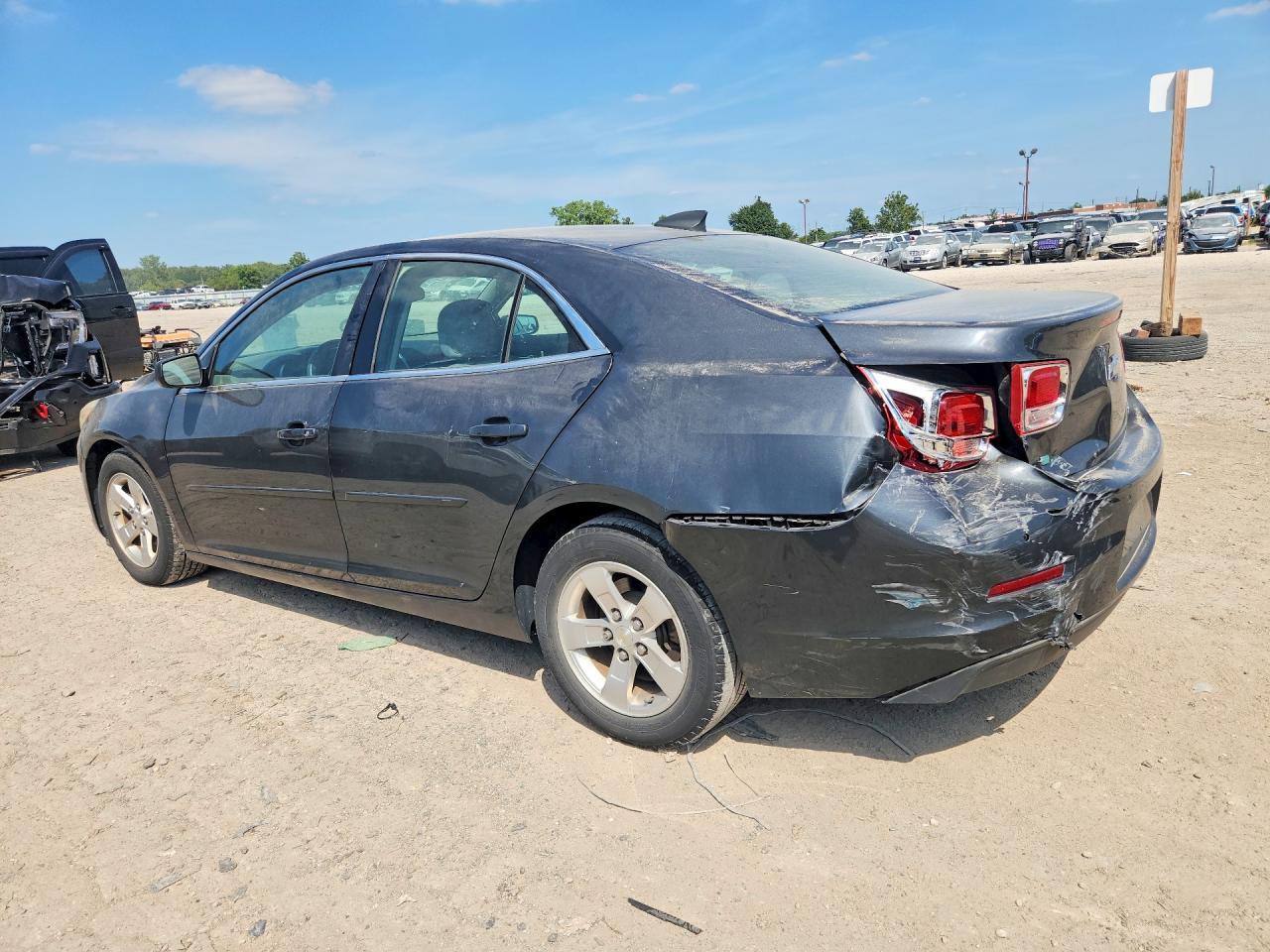 2015 Chevrolet Malibu Ls - zdjęcie 2
