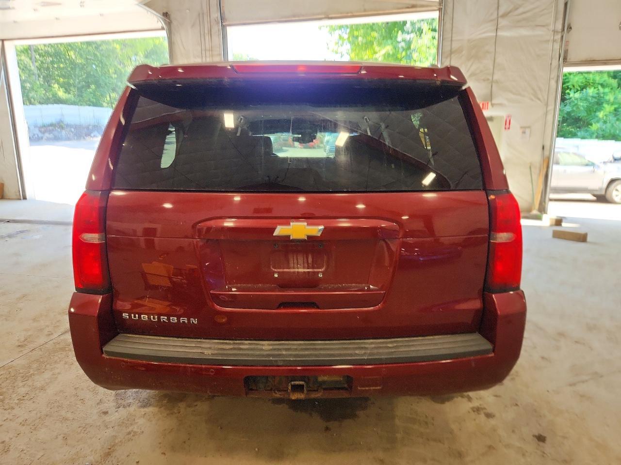 2016 Chevrolet Suburban K1500 Lt - zdjęcie 6
