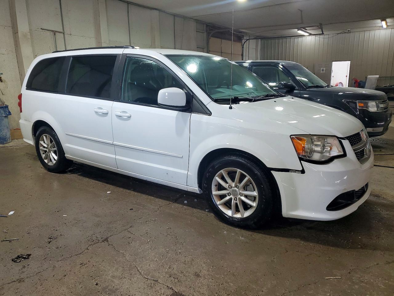 2016 Dodge Grand Caravan Sxt - zdjęcie 4