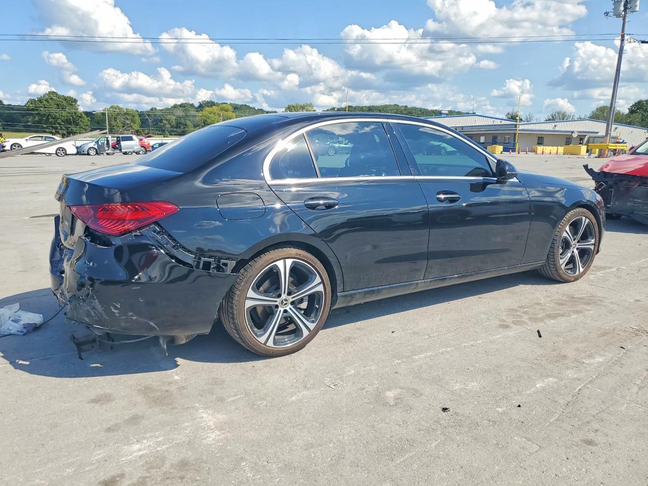 2024 Mercedes-Benz C 300 - zdjęcie 3