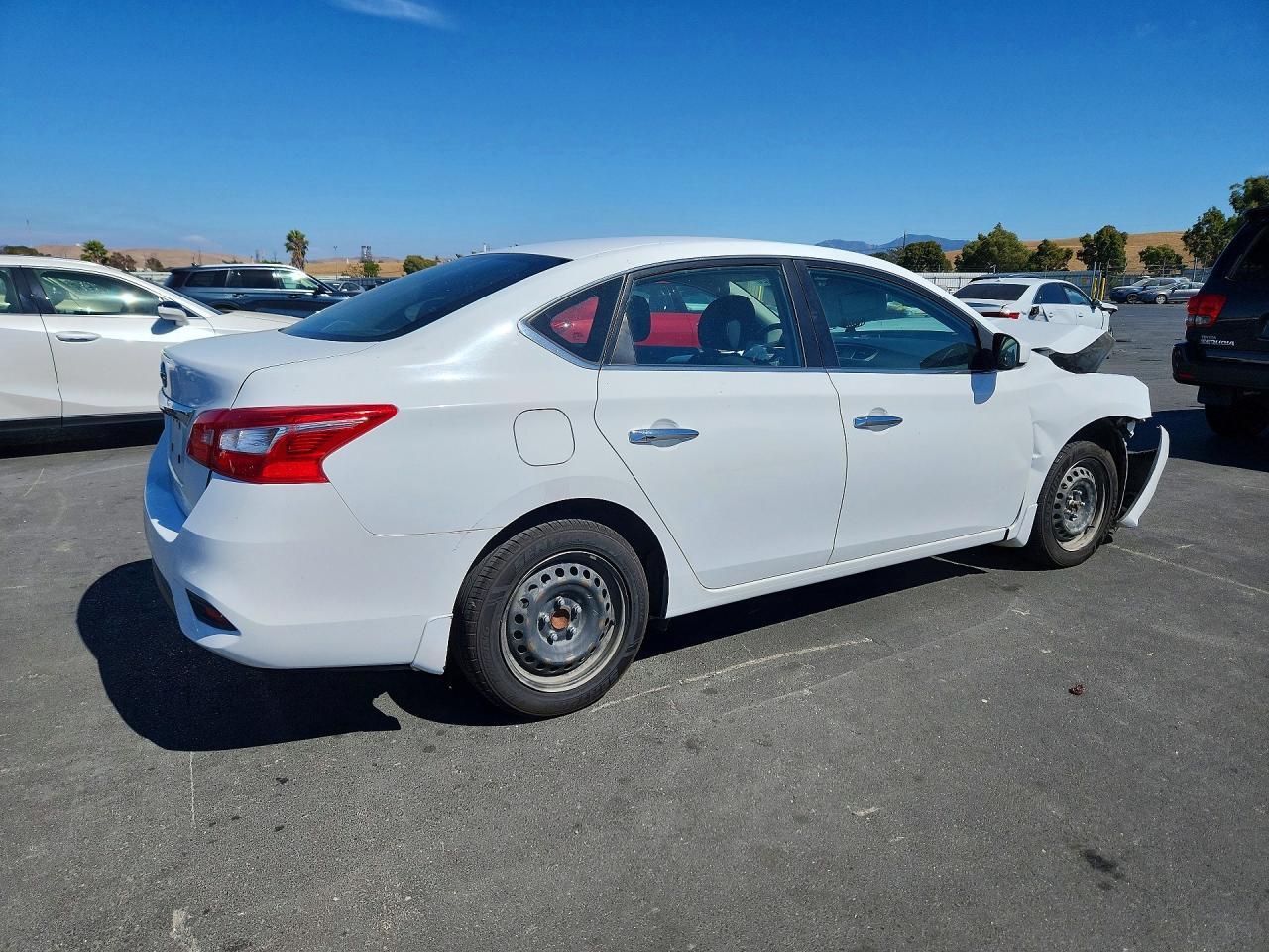2017 Nissan Sentra S - zdjęcie 3