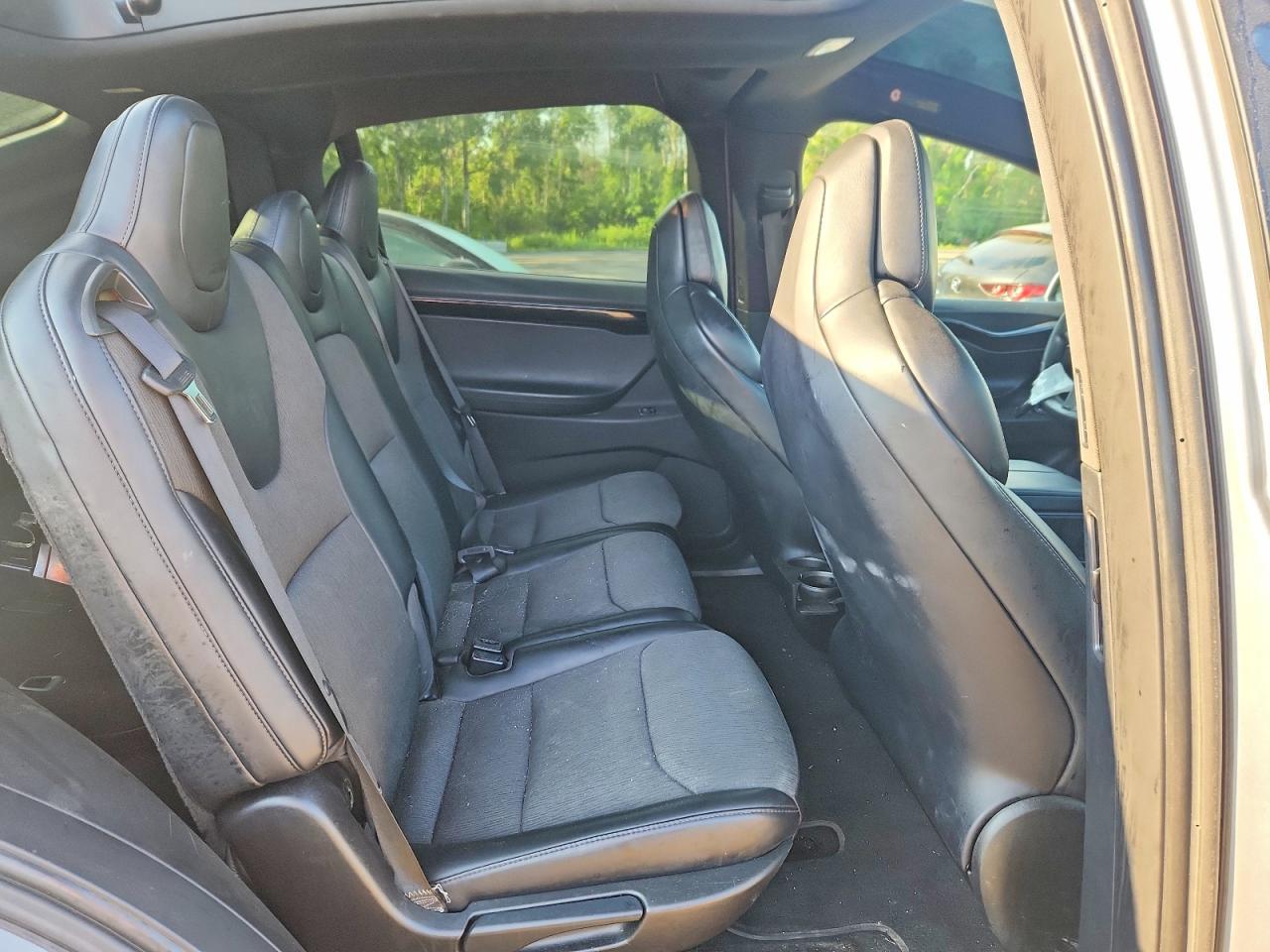 2018 Tesla Model X - zdjęcie 11