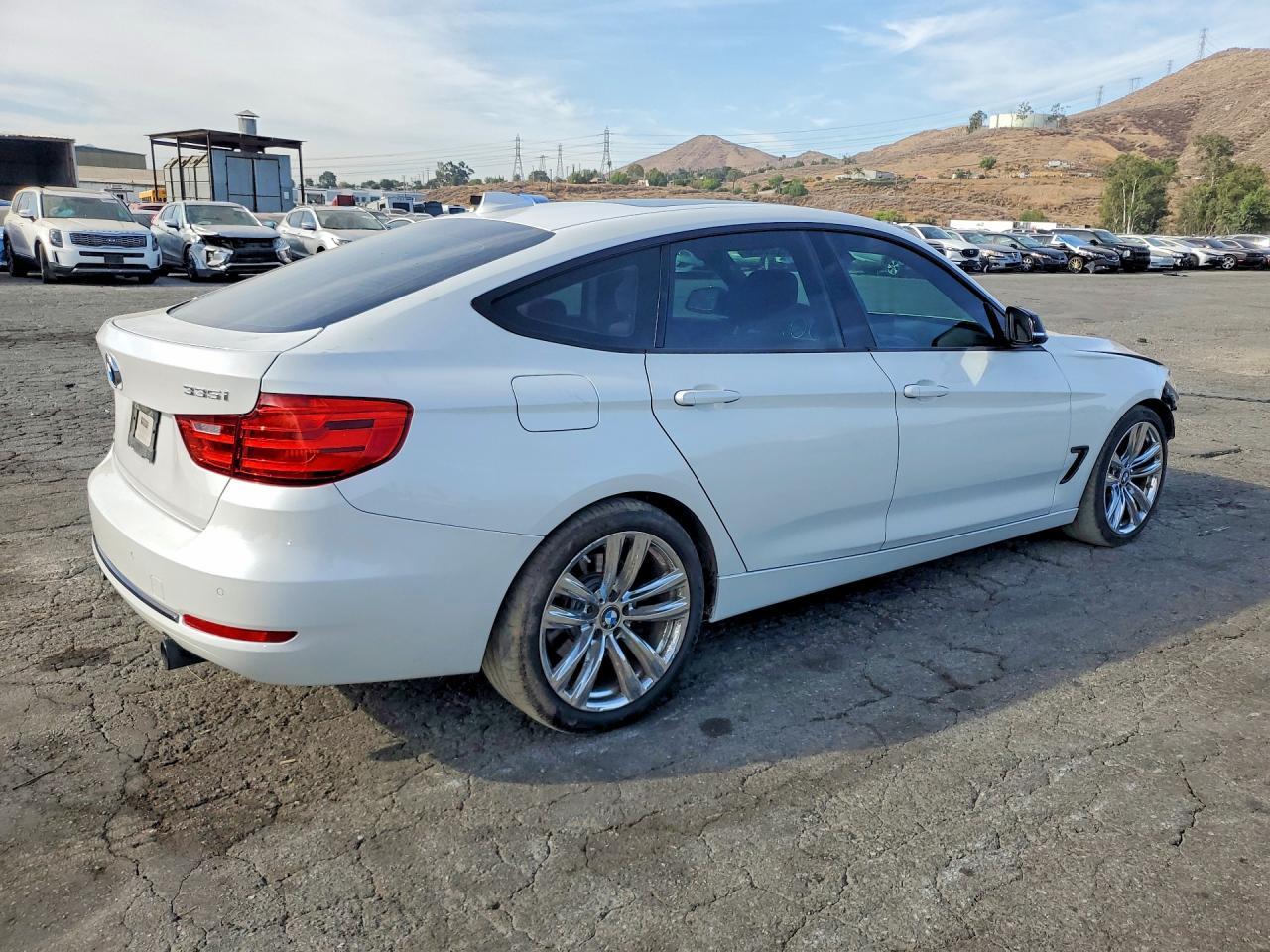 2014 BMW 335 Xigt - zdjęcie 3
