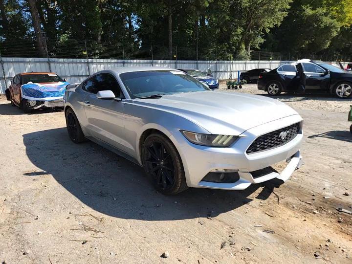 2016 Ford Mustang - zdjęcie 13