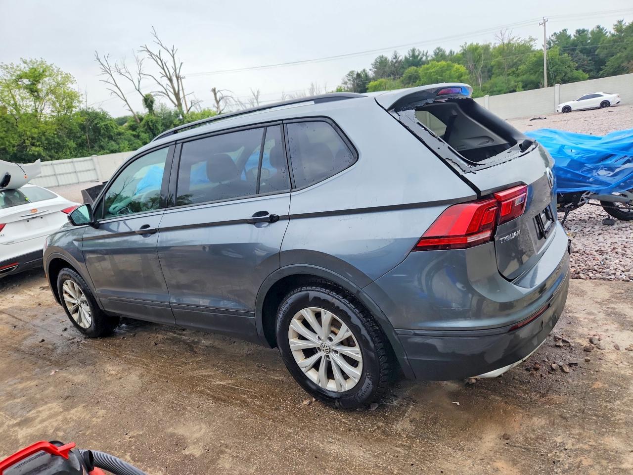 2019 Volkswagen Tiguan S - zdjęcie 2