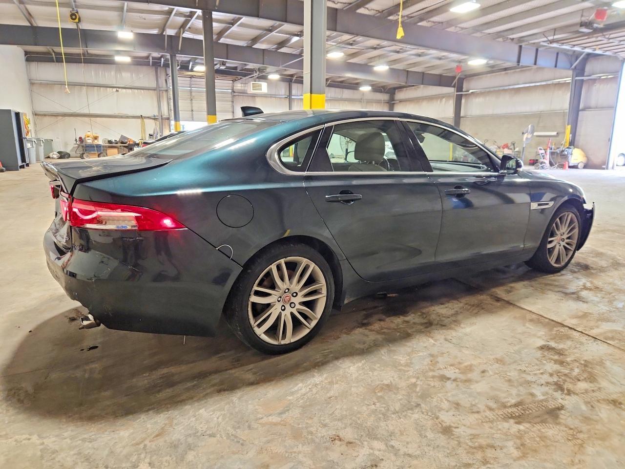 2016 Jaguar Xf Prestige - zdjęcie 3