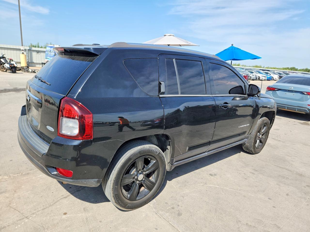 2014 Jeep Compass Latitude - zdjęcie 3