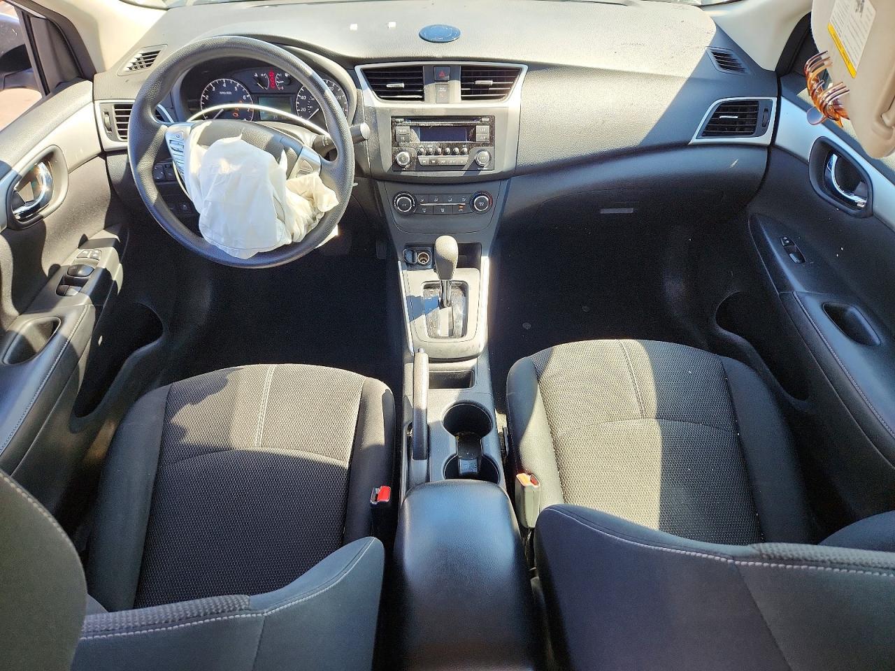 2017 Nissan Sentra S - zdjęcie 8