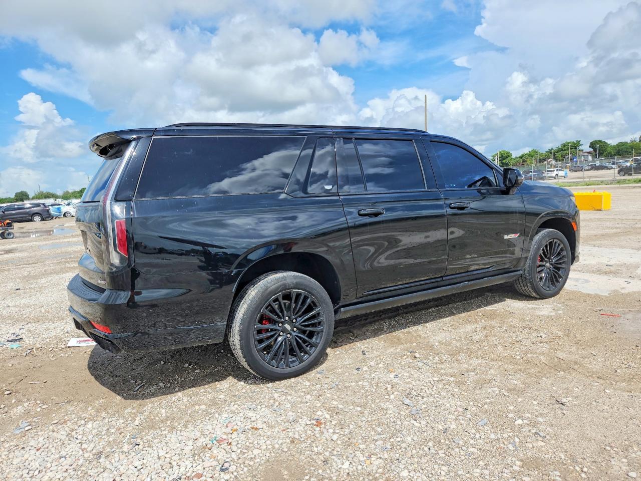 2023 Cadillac Escalade V Esv Sport - zdjęcie 3