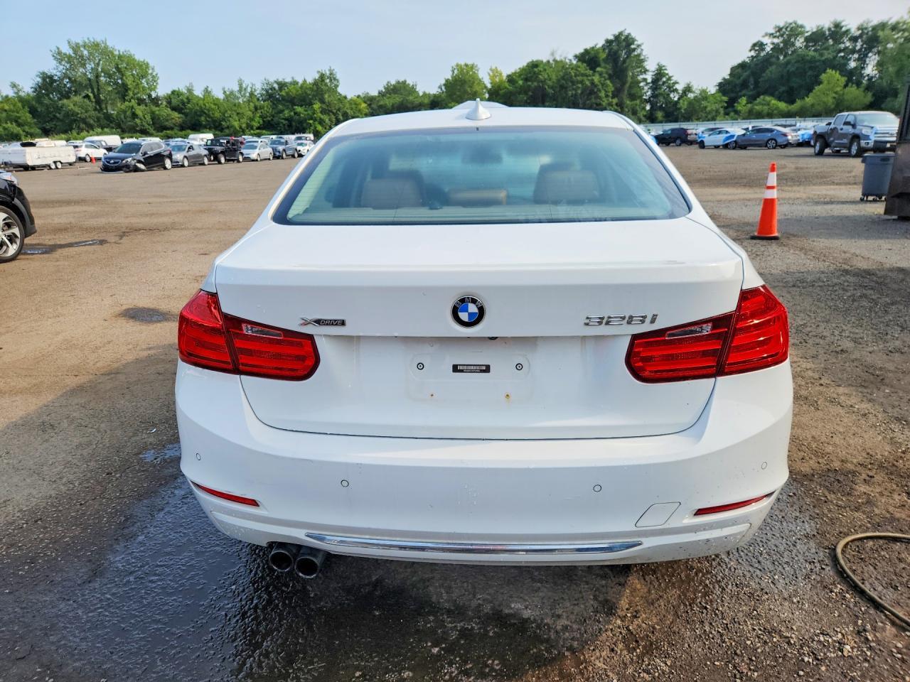 2013 BMW 328 Xi - zdjęcie 6