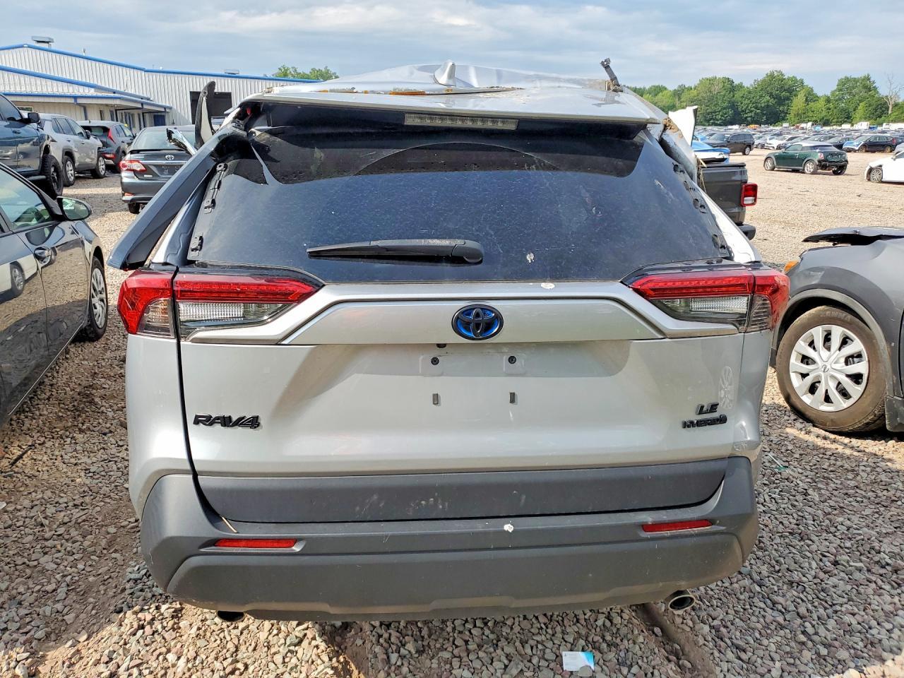2022 Toyota Rav4 Le - zdjęcie 6
