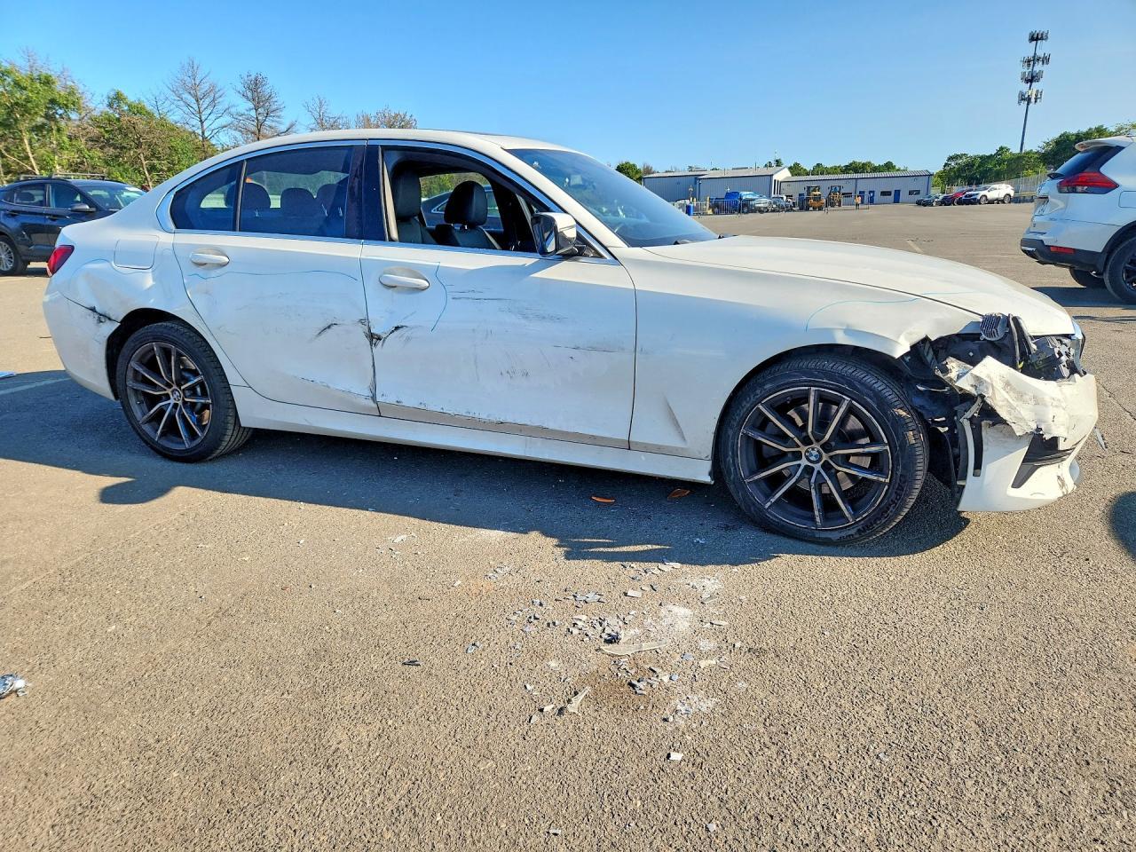 2019 BMW Seria 3 330i - zdjęcie 4
