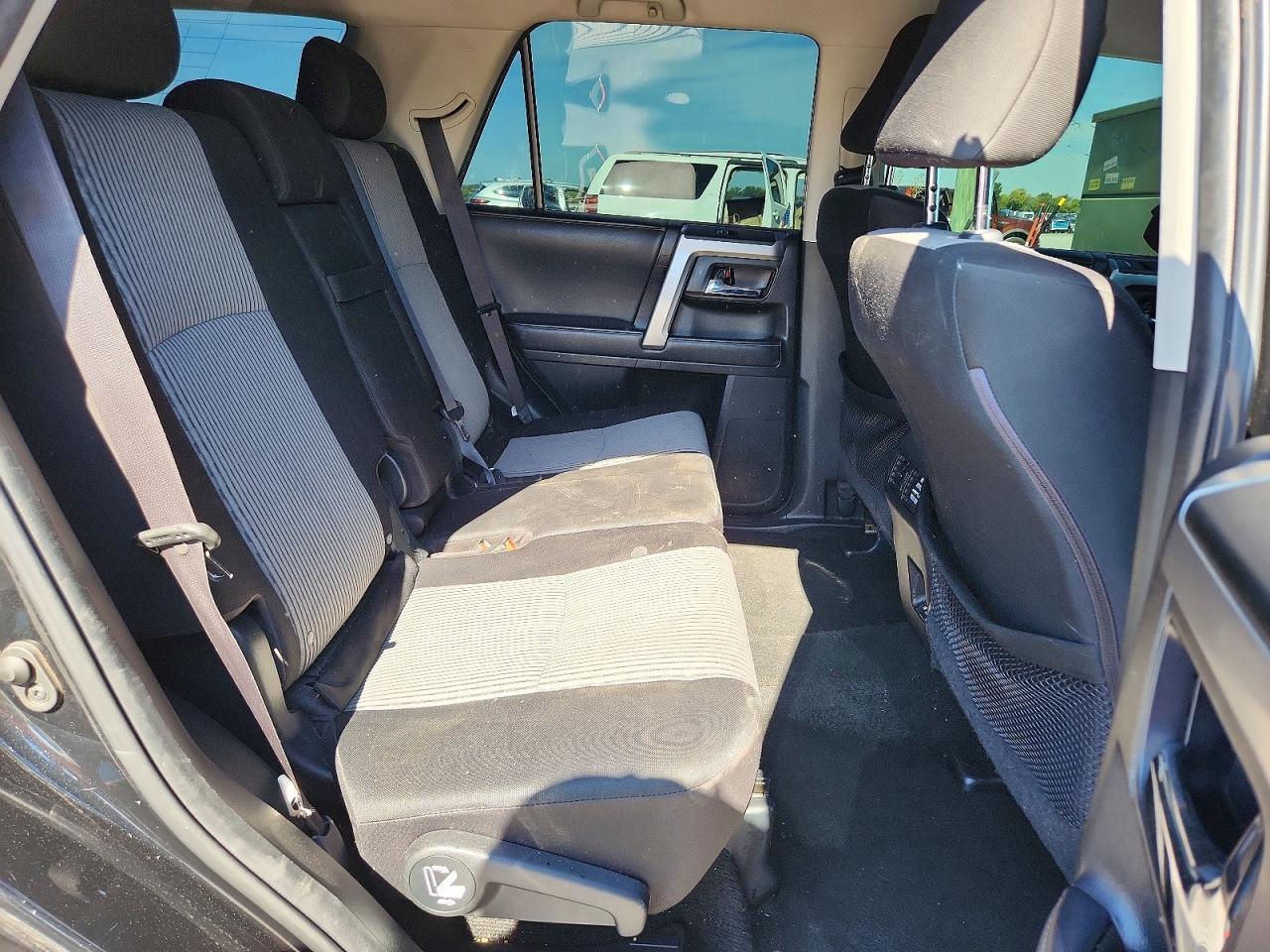2021 Toyota 4Runner Sr5 - zdjęcie 11