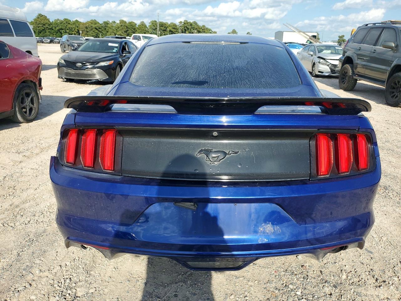 2016 Ford Mustang - zdjęcie 6