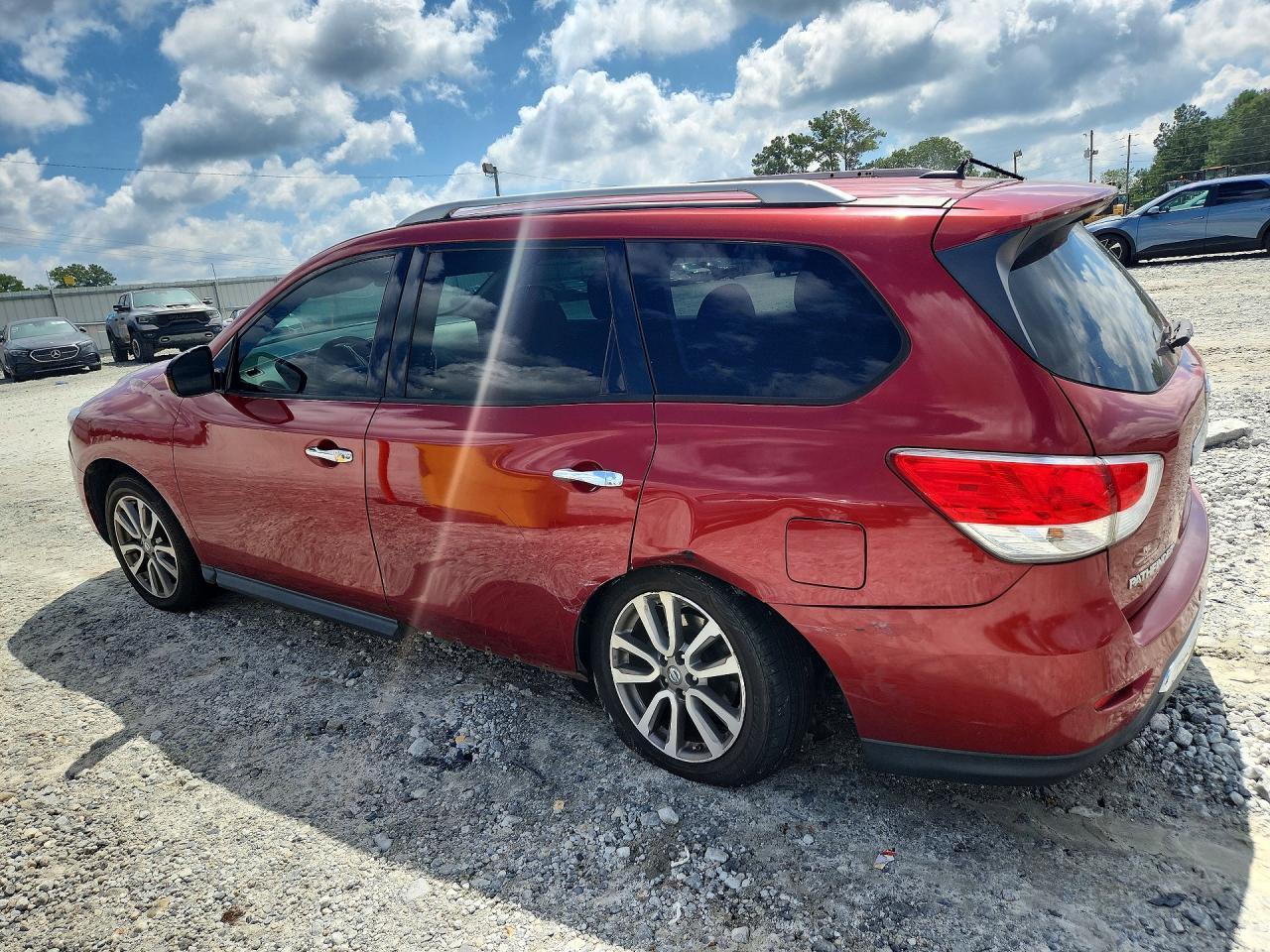 2013 Nissan Pathfinder S - zdjęcie 2