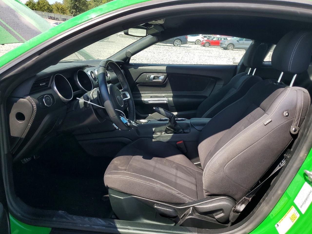 2019 Ford Mustang - zdjęcie 7