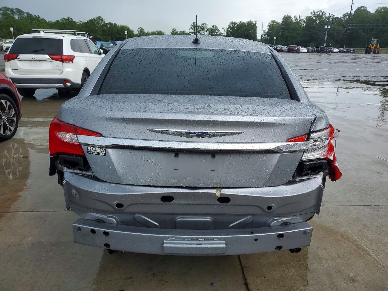 2013 Chrysler 200 Touring - zdjęcie 6
