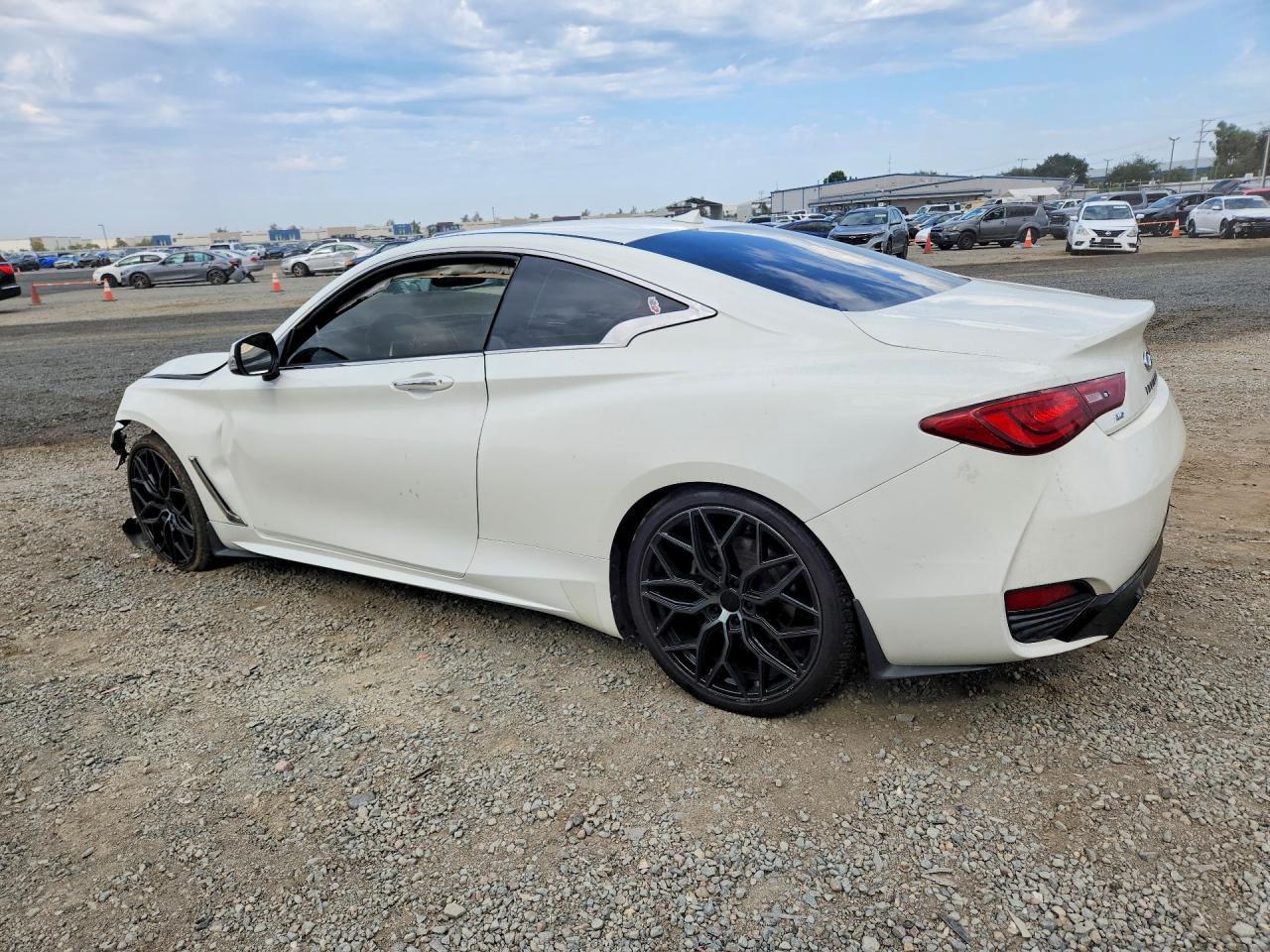 2017 Infiniti Q60 3.0T Premium - zdjęcie 2