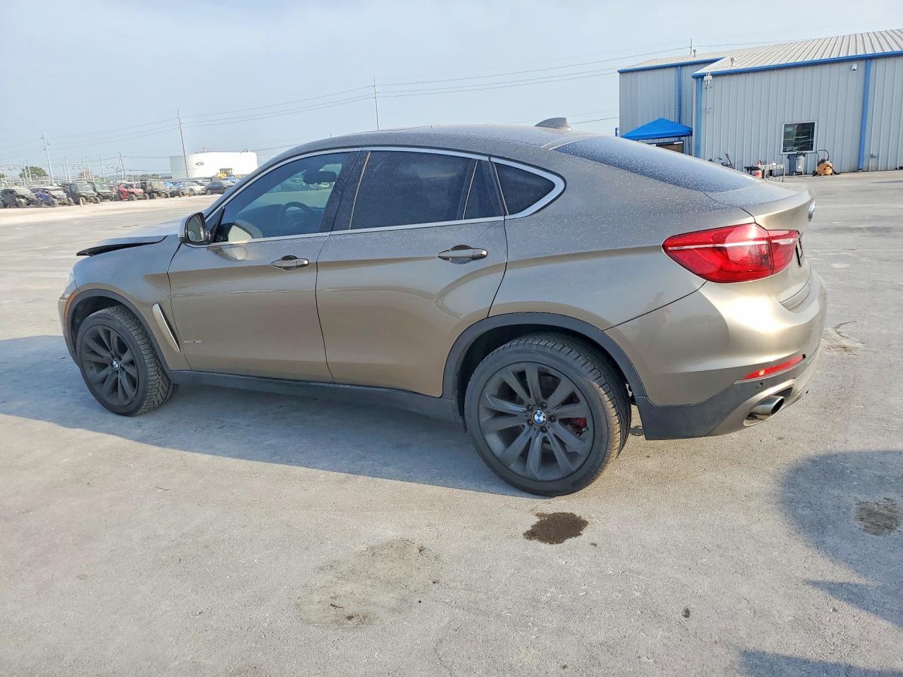 2017 BMW X6 xDrive35I - zdjęcie 2