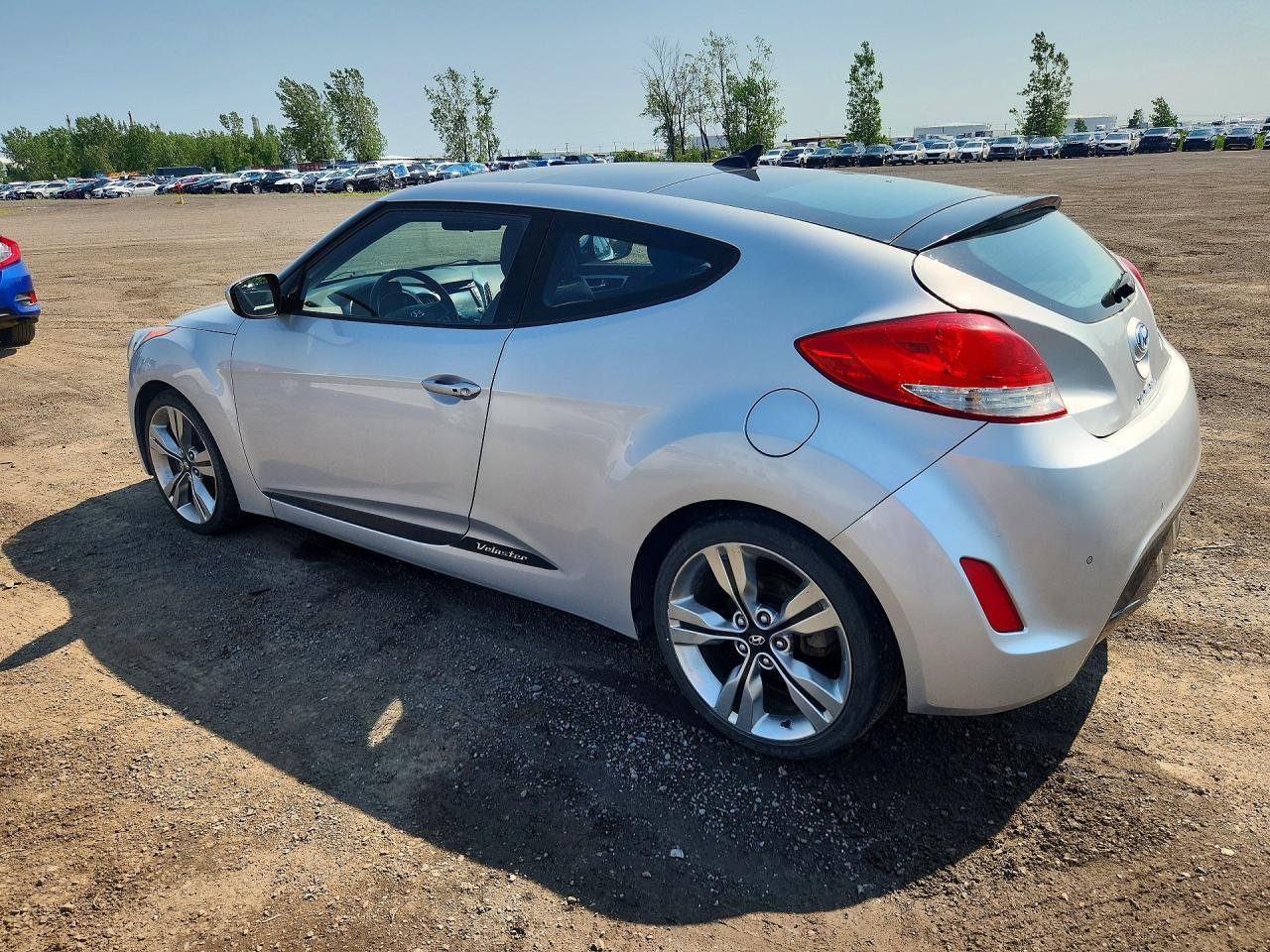 2013 Hyundai Veloster Base - zdjęcie 2