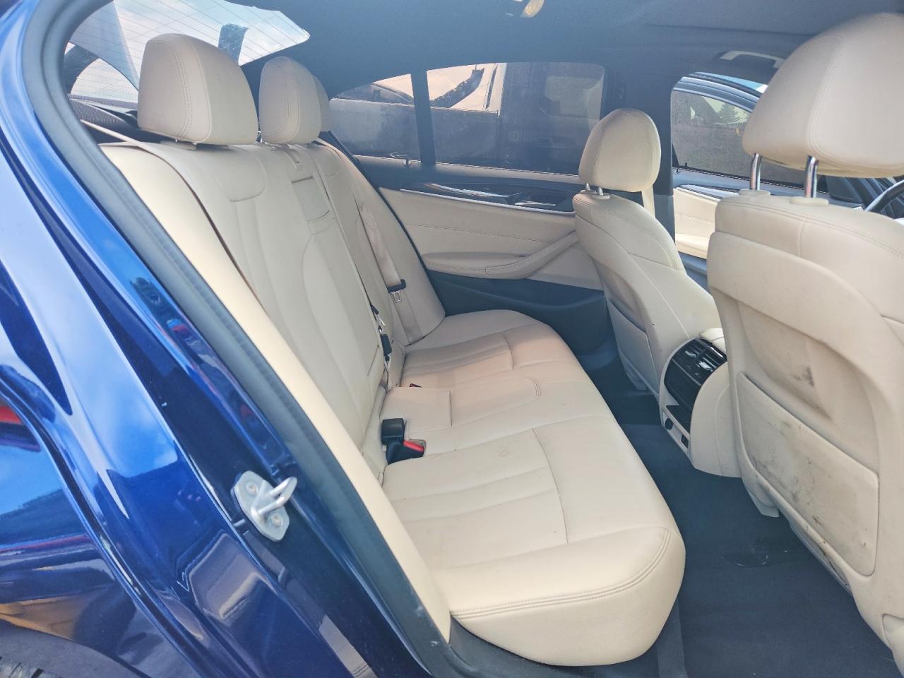 2020 BMW Seria 5 530i - zdjęcie 10