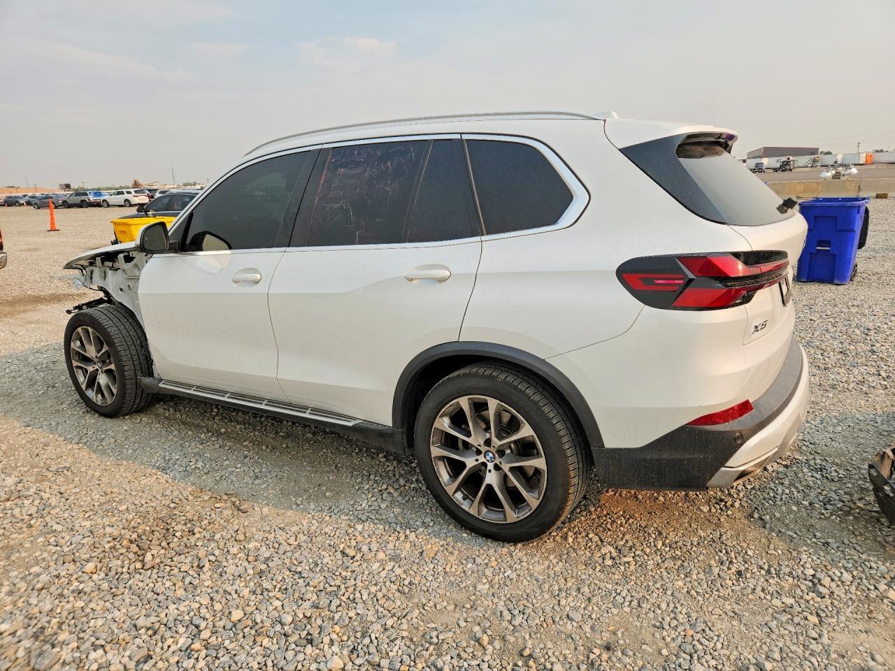2024 BMW X5 xDrive40I - zdjęcie 2