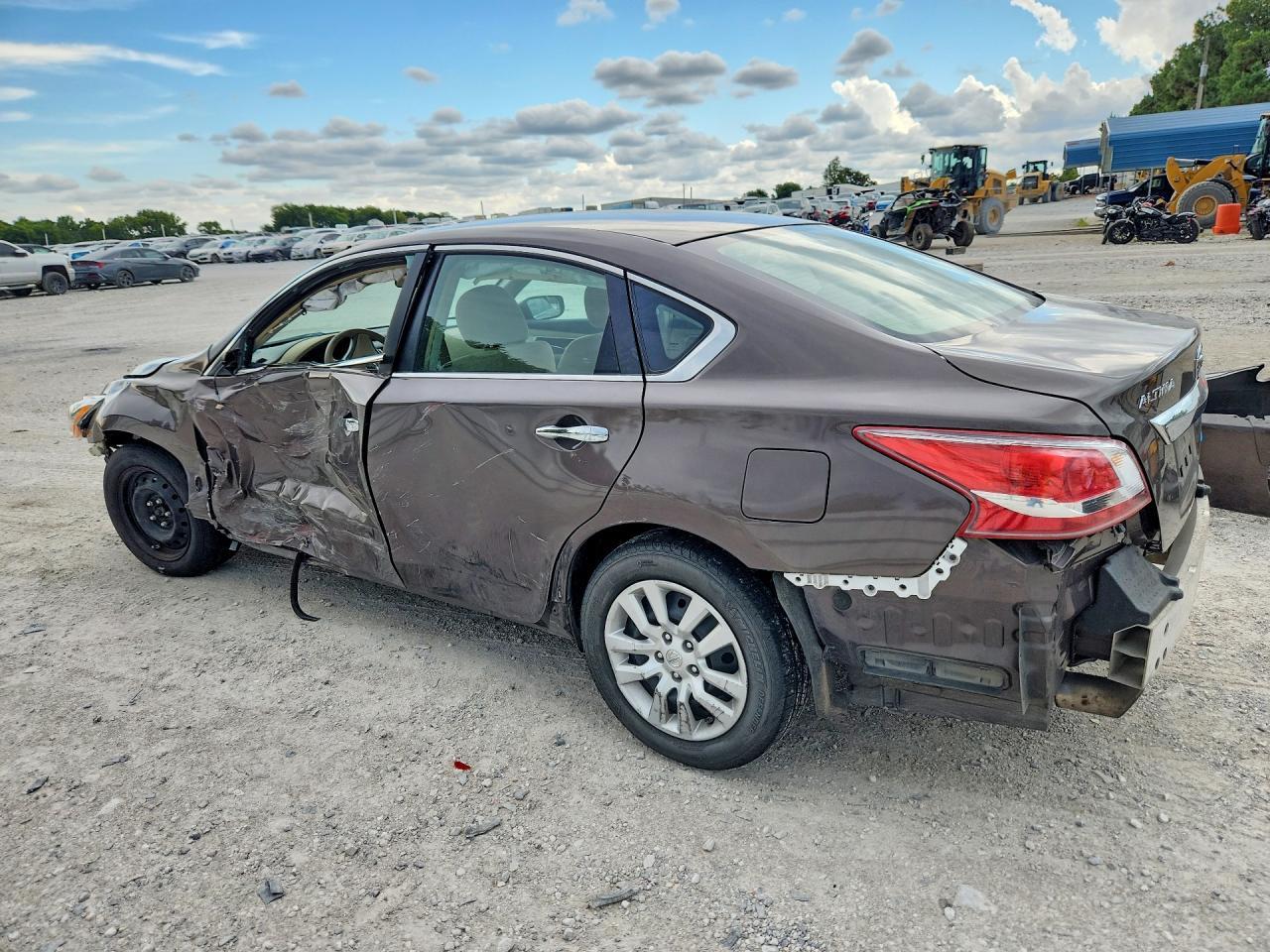 2013 Nissan Altima 2.5 - zdjęcie 2