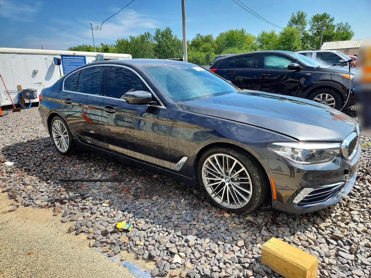2019 BMW Seria 5 540i - zdjęcie 4