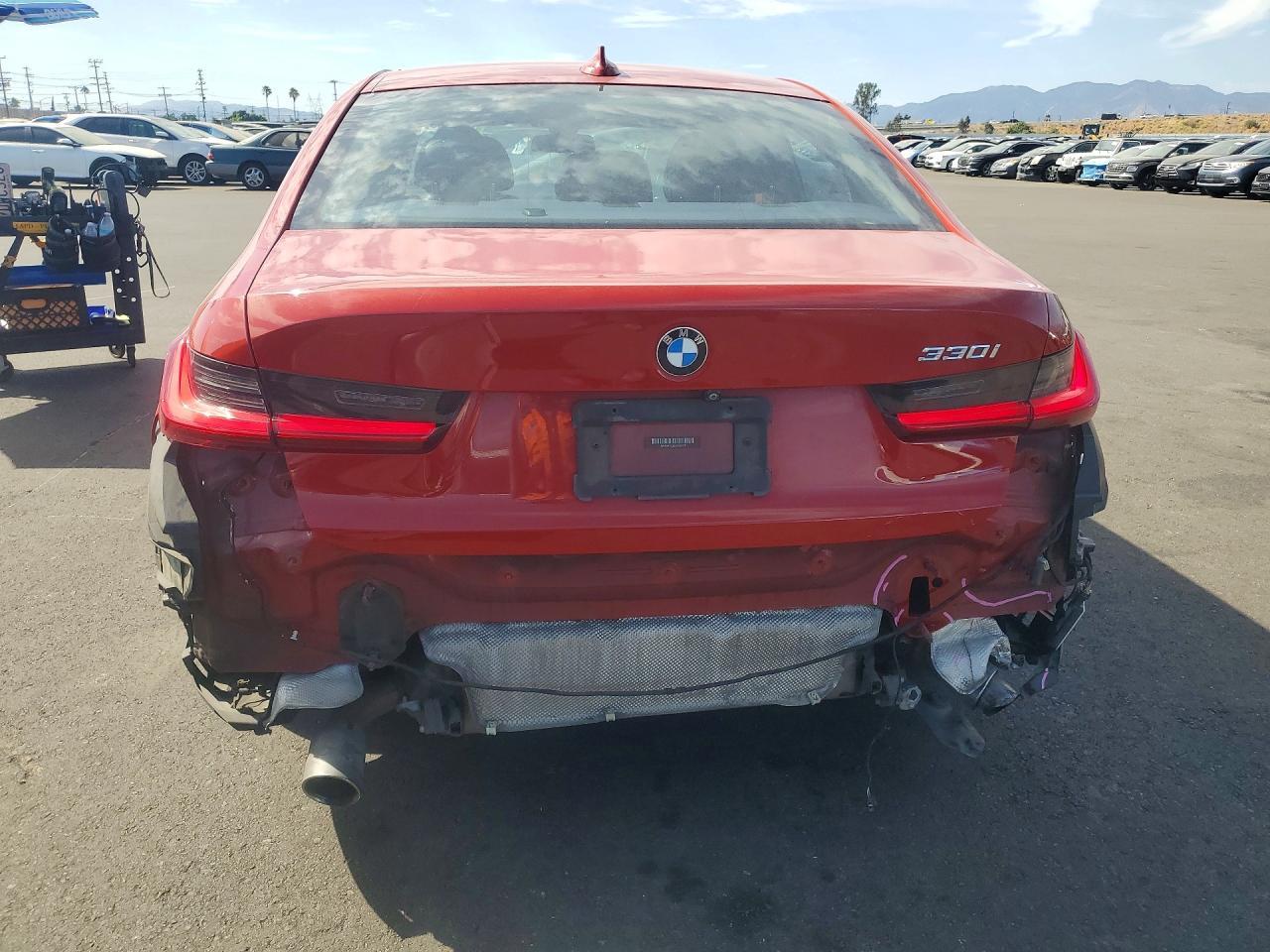 2020 BMW 330I - zdjęcie 6