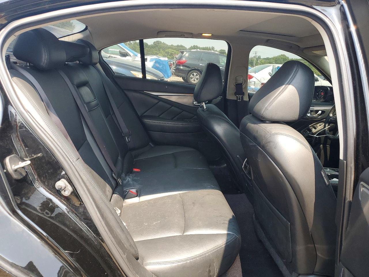 2015 Infiniti Q50 Premium - zdjęcie 10