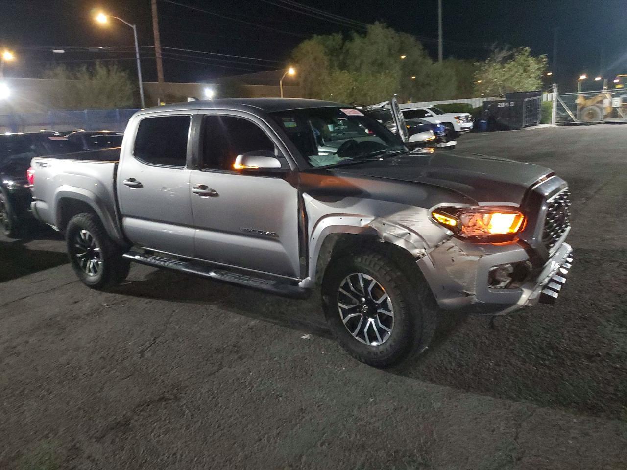 2021 Toyota Tacoma Trd Sport - zdjęcie 4