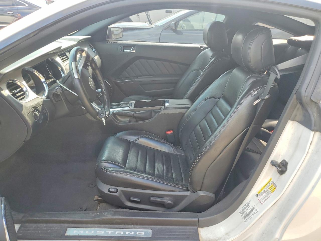 2013 Ford Mustang - zdjęcie 7