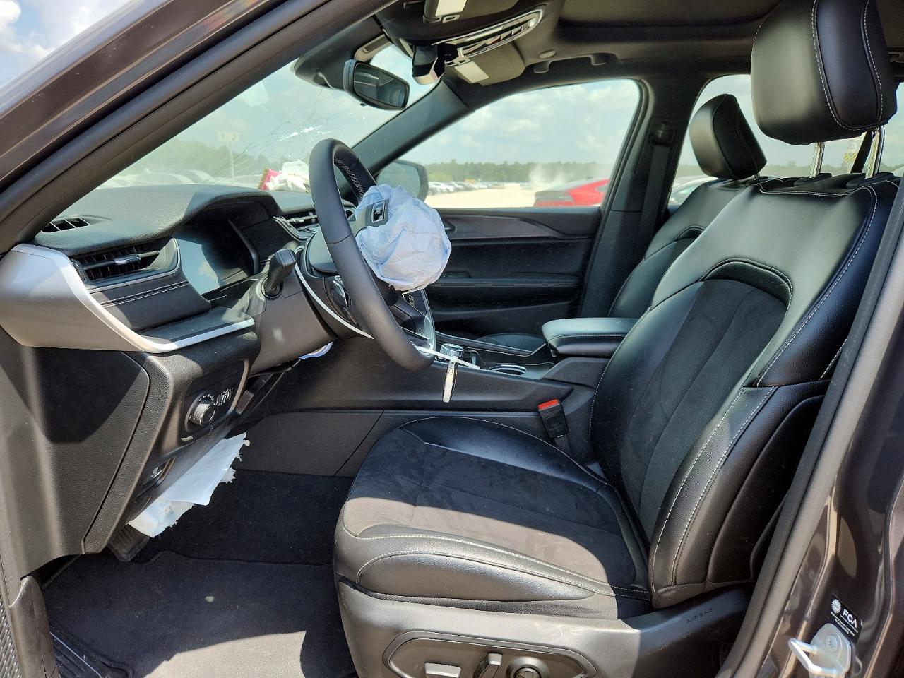 2024 Jeep Grand Cherokee Laredo - zdjęcie 7