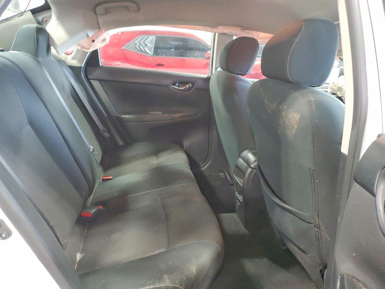 2019 Nissan Sentra S - zdjęcie 10