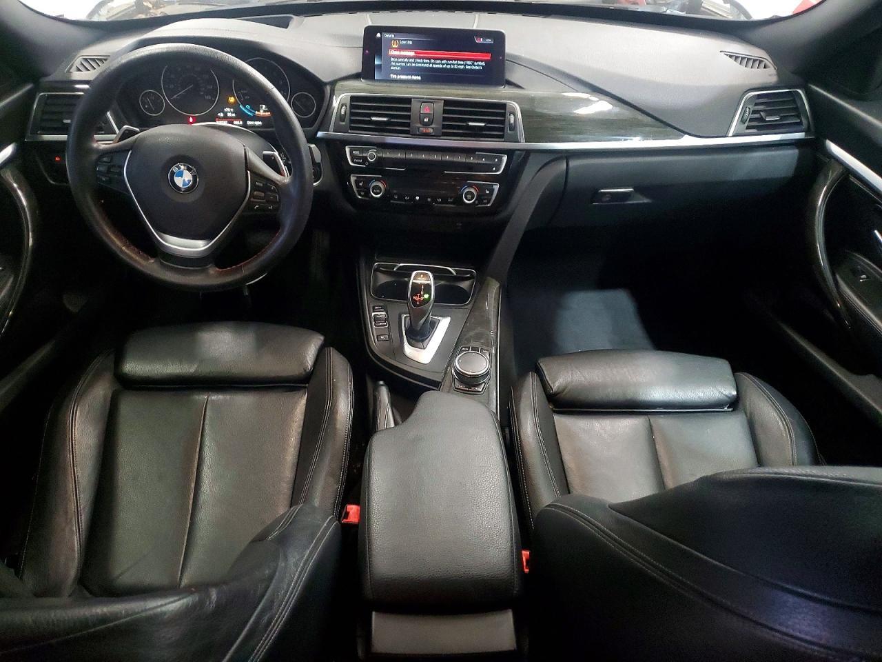 2018 BMW Seria 3 330i - zdjęcie 8