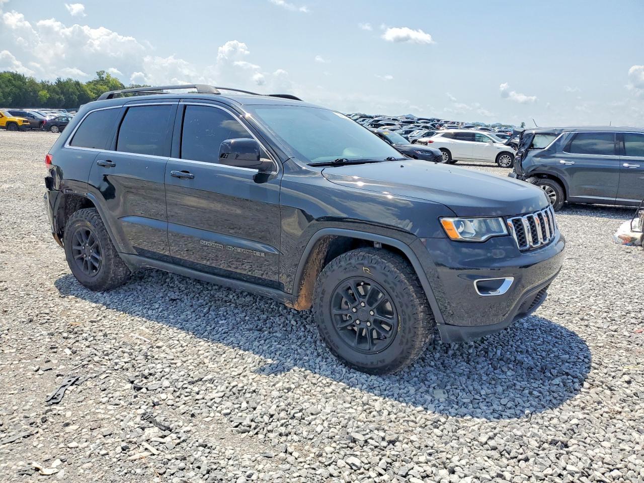 2018 Jeep Grand Cherokee Laredo - zdjęcie 4