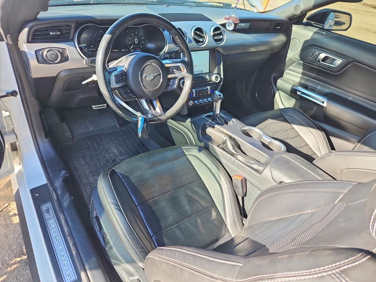 2023 Ford Mustang - zdjęcie 8